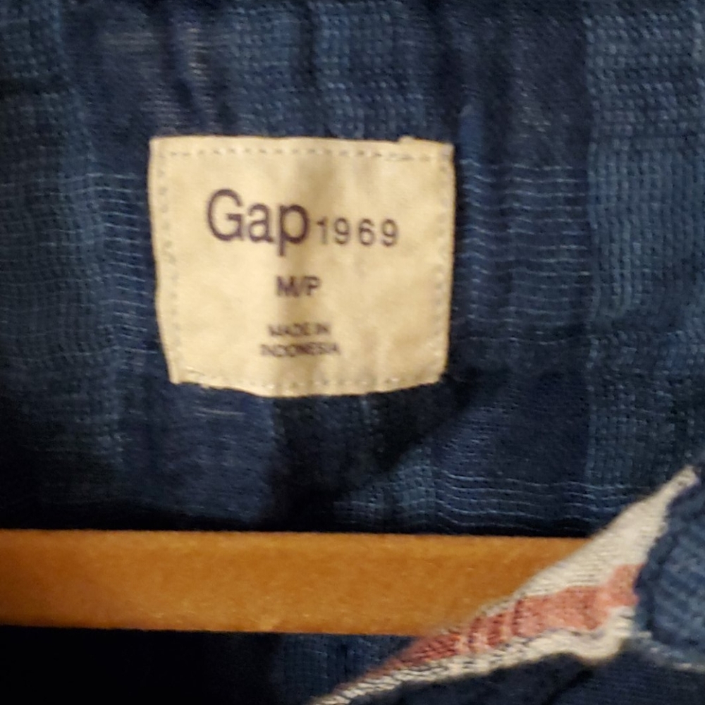 Gap Top - Picture 2 of 6